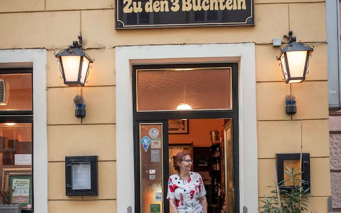 Gasthaus, zu den 3 Buchteln