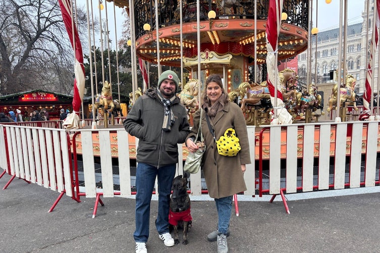 Hundeflo Florian Günther, Hundepodcast, Mesi Tötschinger, Christkindlmarkt Rathausplatz Wien