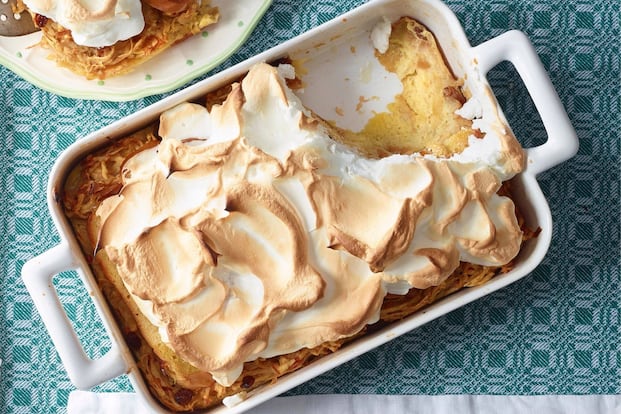 Oma Adeles Scheiterhaufen mit Schneehaube - 1:15 h - Rezept - Servus